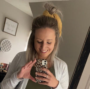 Meet your Posher, Monica